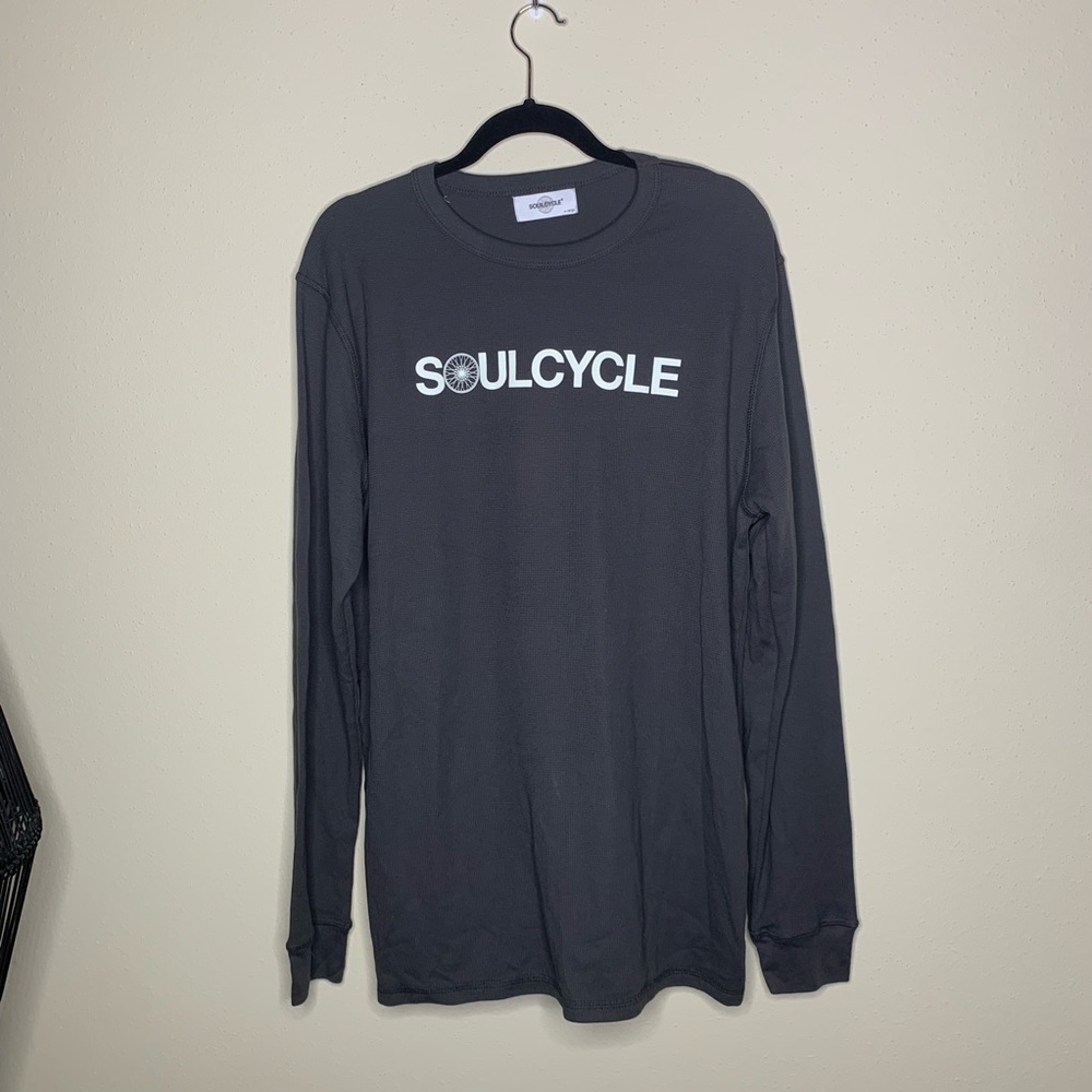 Soul cycle men’s gray Henley long sleeve shirt - Picture 2 of 3